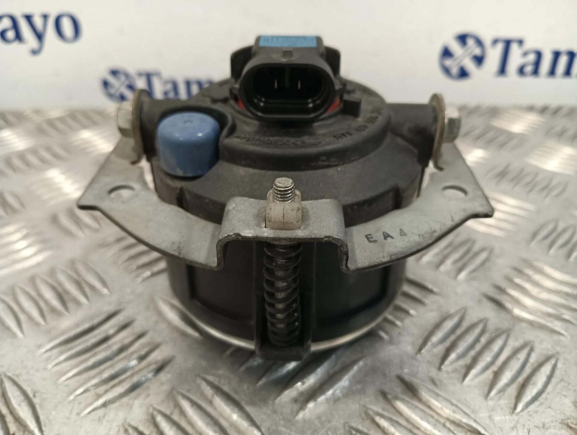 Faro Antiniebla Derecho para Mitsubishi Lancer Berlina (Cy0)