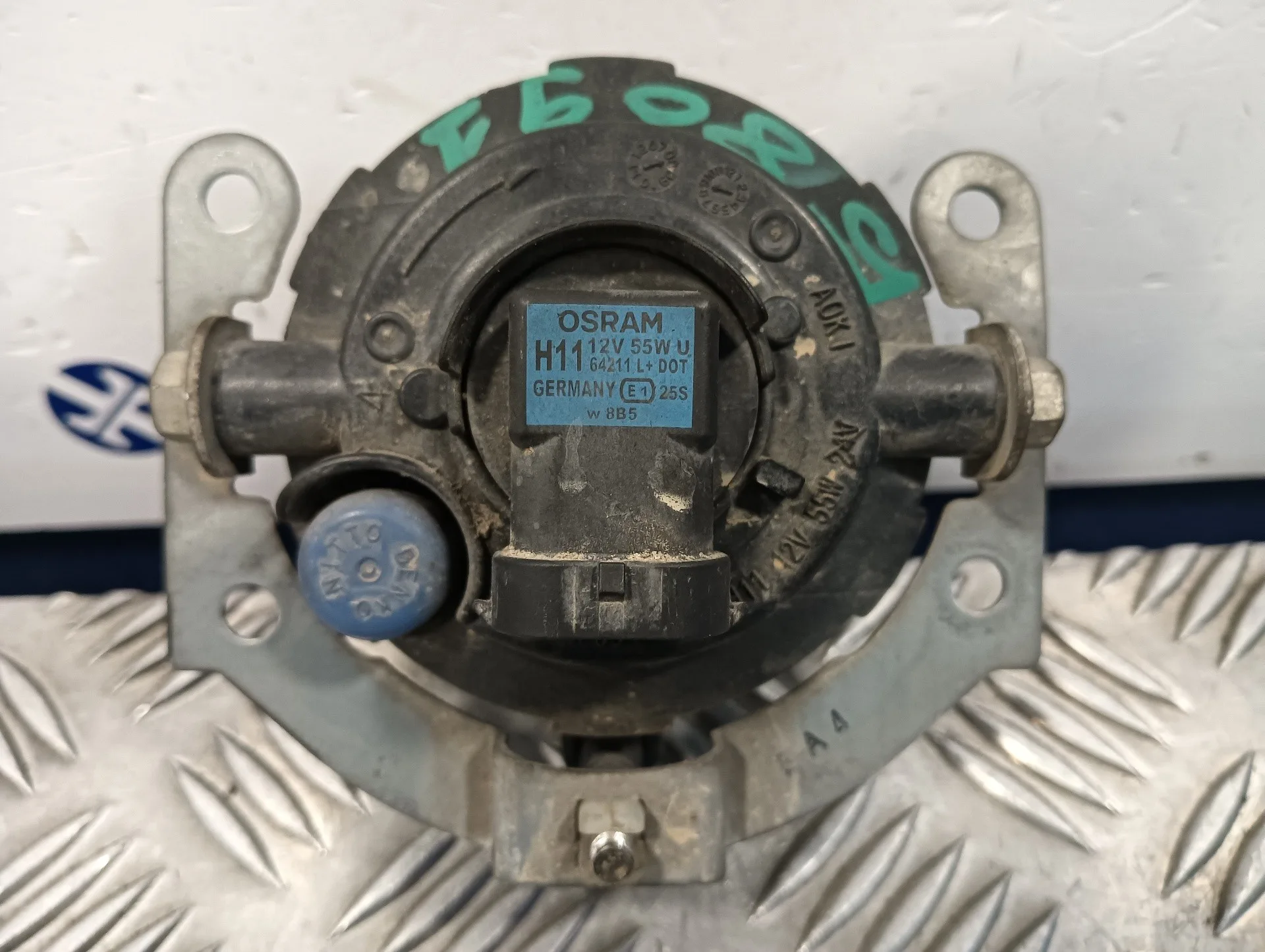 Faro Antiniebla Izquierdo para Mitsubishi Lancer Berlina (Cy0)