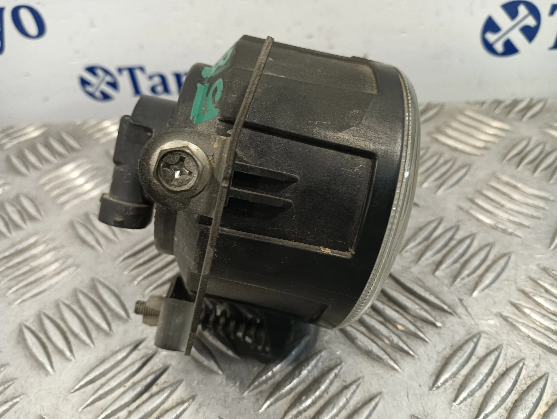 Faro Antiniebla Izquierdo para Mitsubishi Lancer Berlina (Cy0)