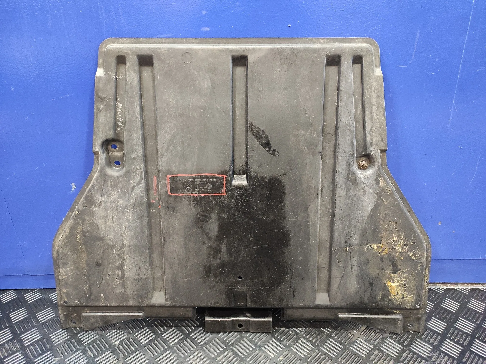 Cubre Carter para Audi A4 Berlina (8E)