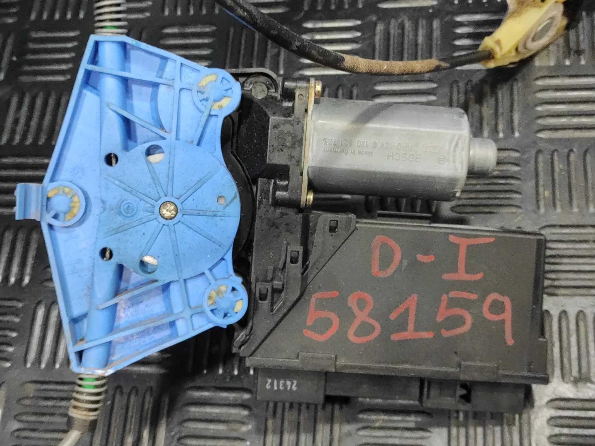Elevalunas Delantero Izquierdo para Audi A4 Avant (8E)