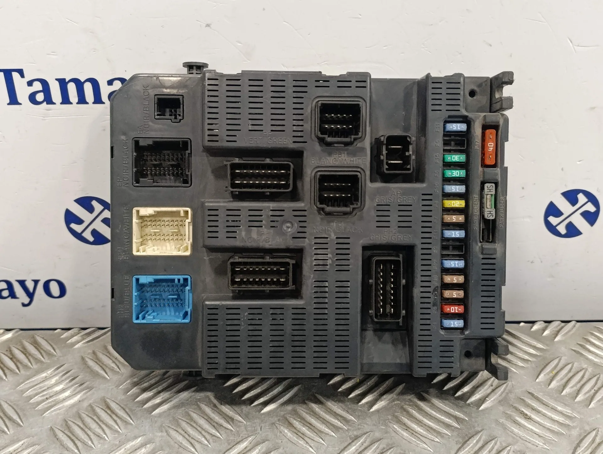 Caja Reles / Fusibles para Peugeot 207