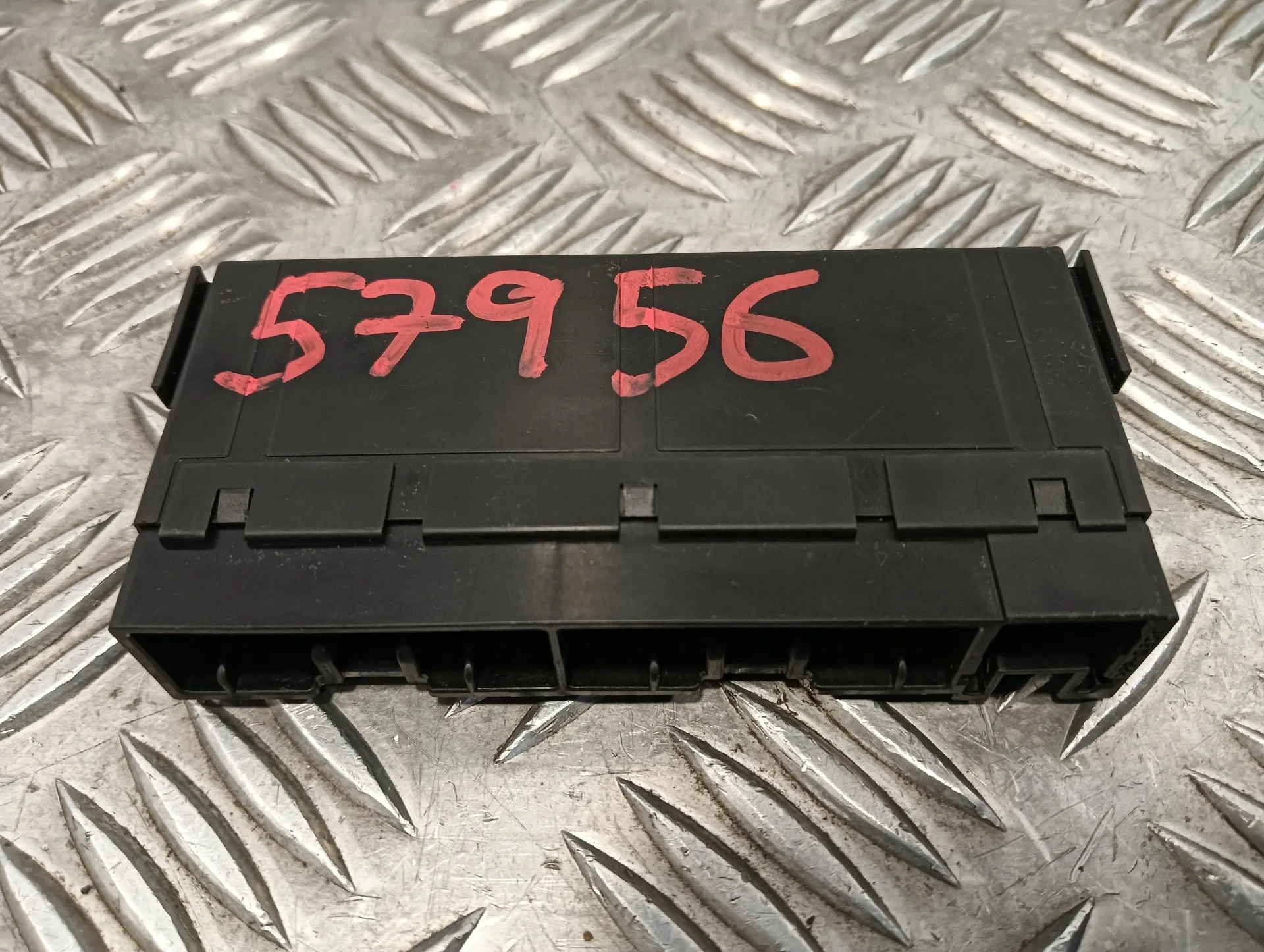 Caja Reles / Fusibles para Toyota Yaris