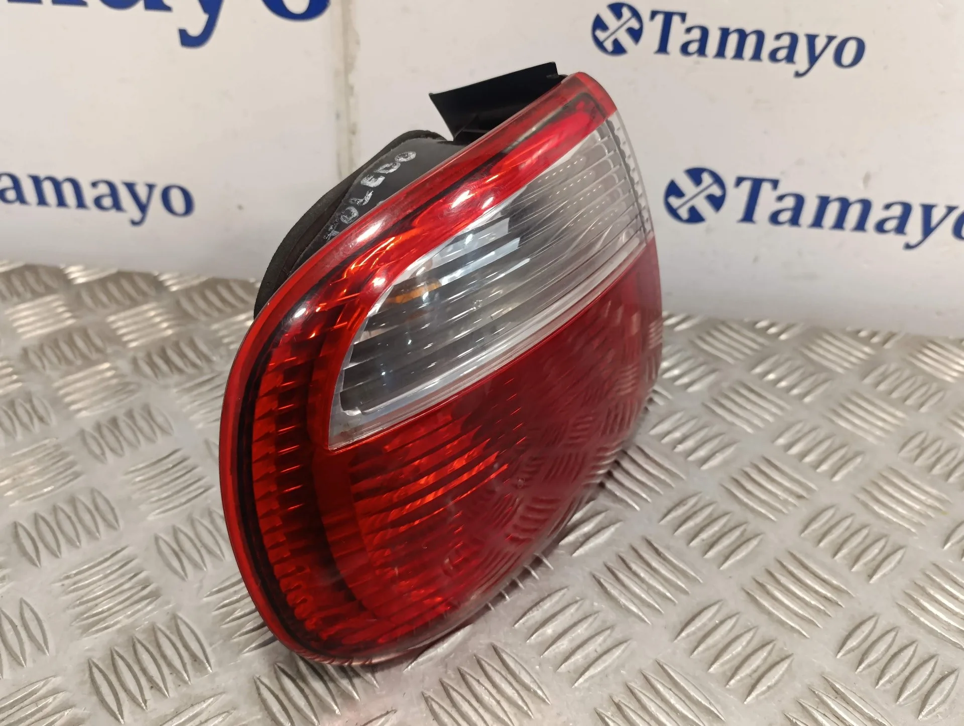 Piloto Trasero Izquierdo para Seat Toledo (1M2)