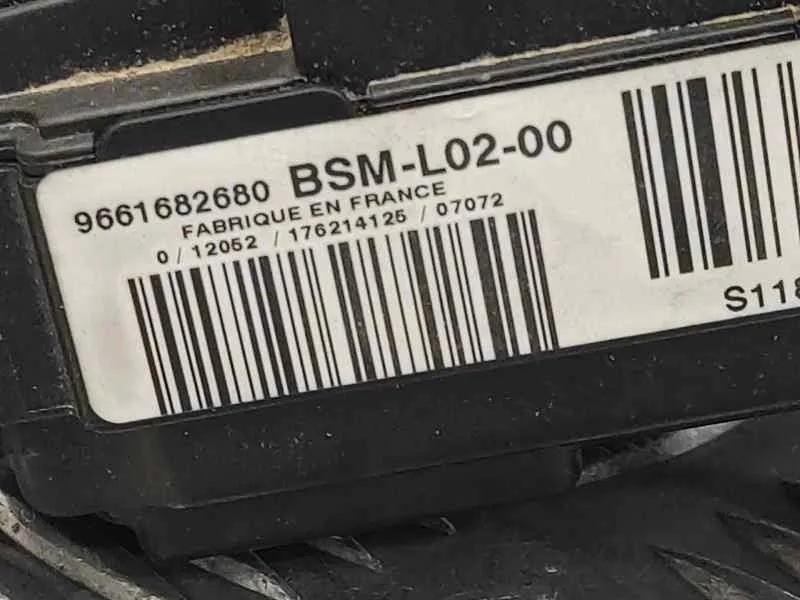 Caja Reles / Fusibles para Peugeot 407 Sw