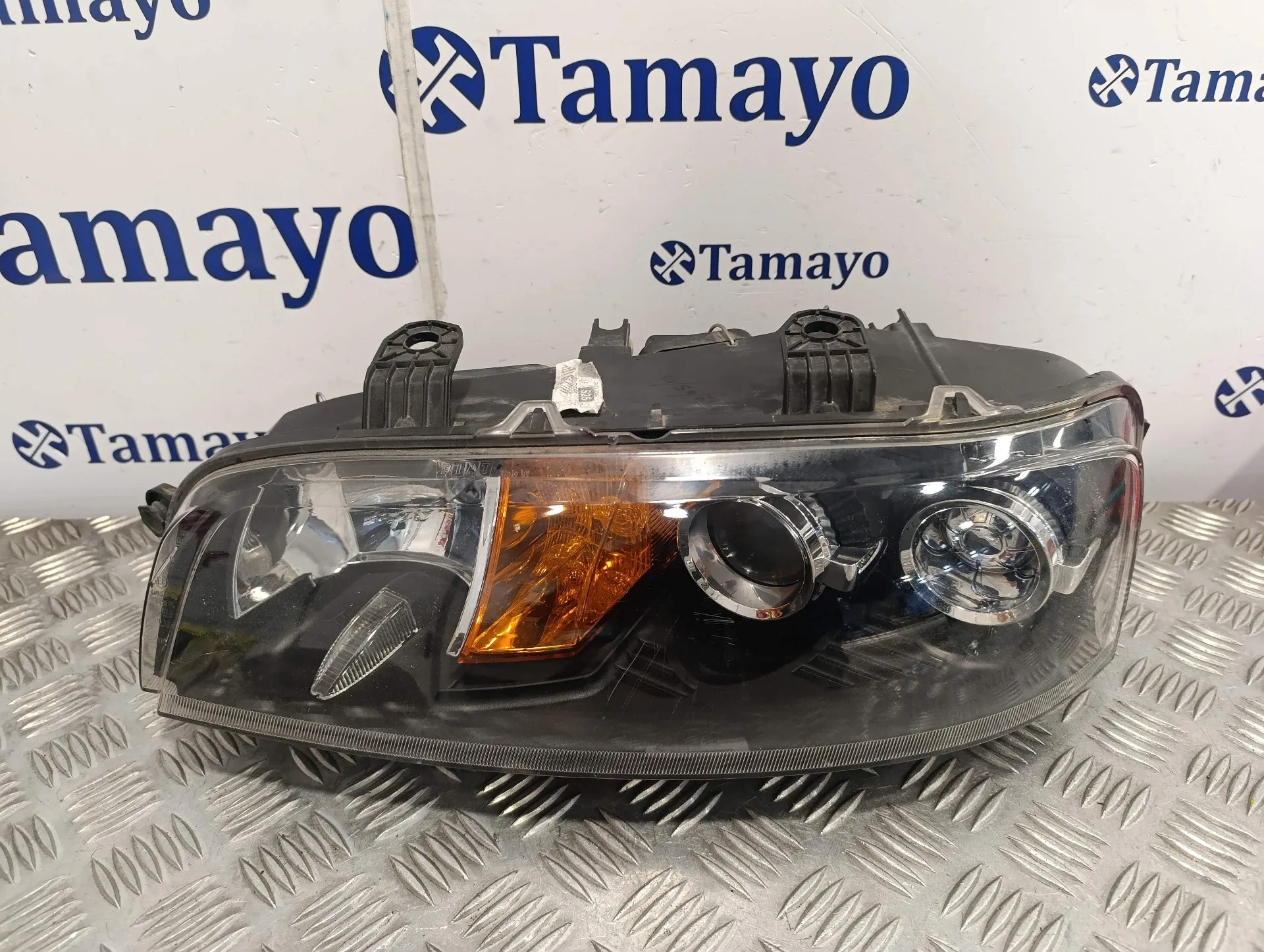 Faro Izquierdo para Fiat Punto Berlina (188)