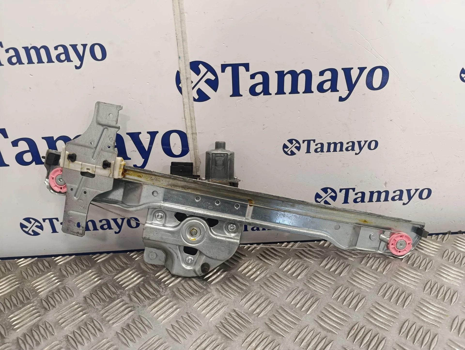 Elevalunas Delantero Derecho para Peugeot 208
