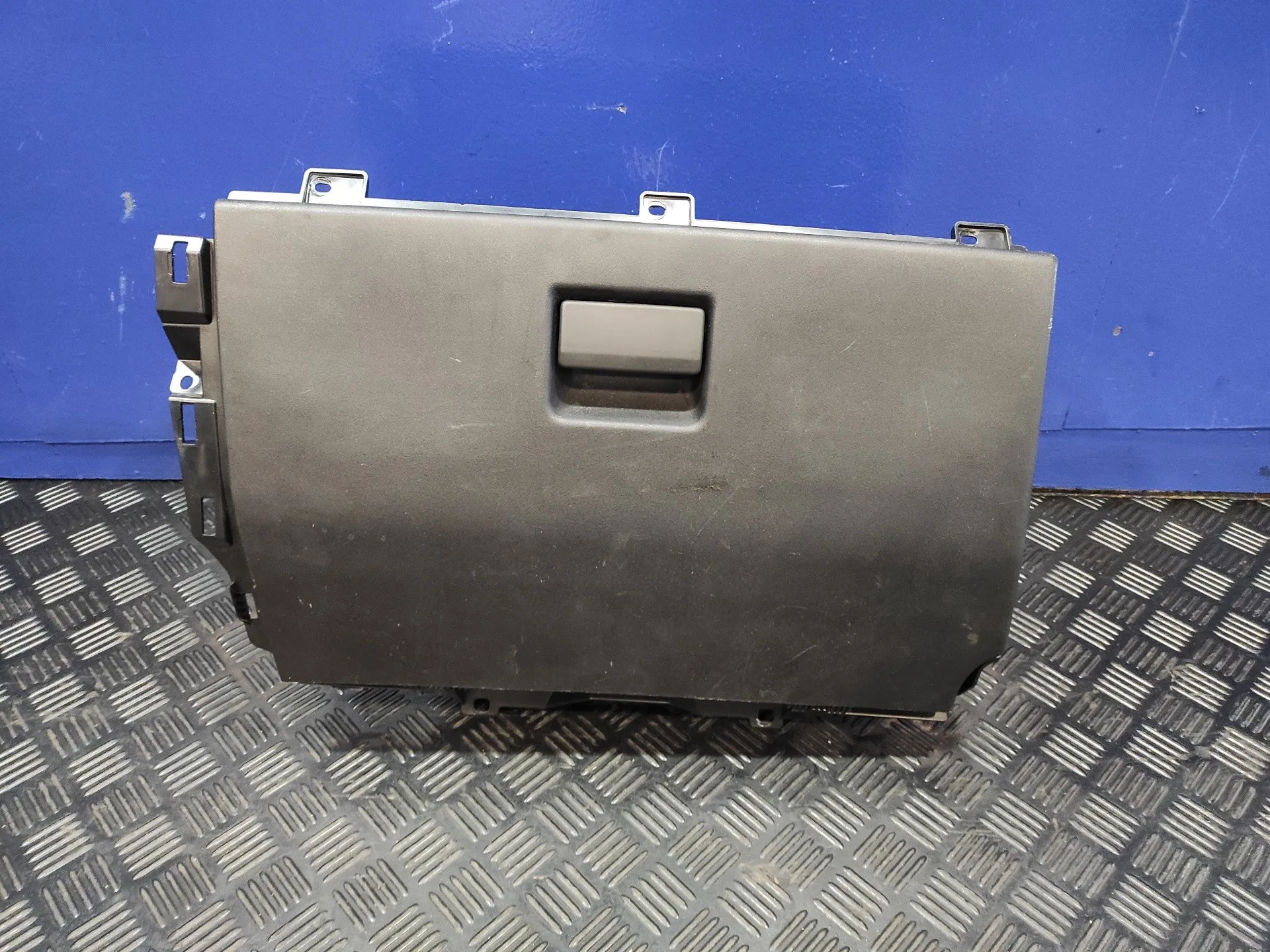 Guantera Central Delantera para Land Rover Discovery Sport