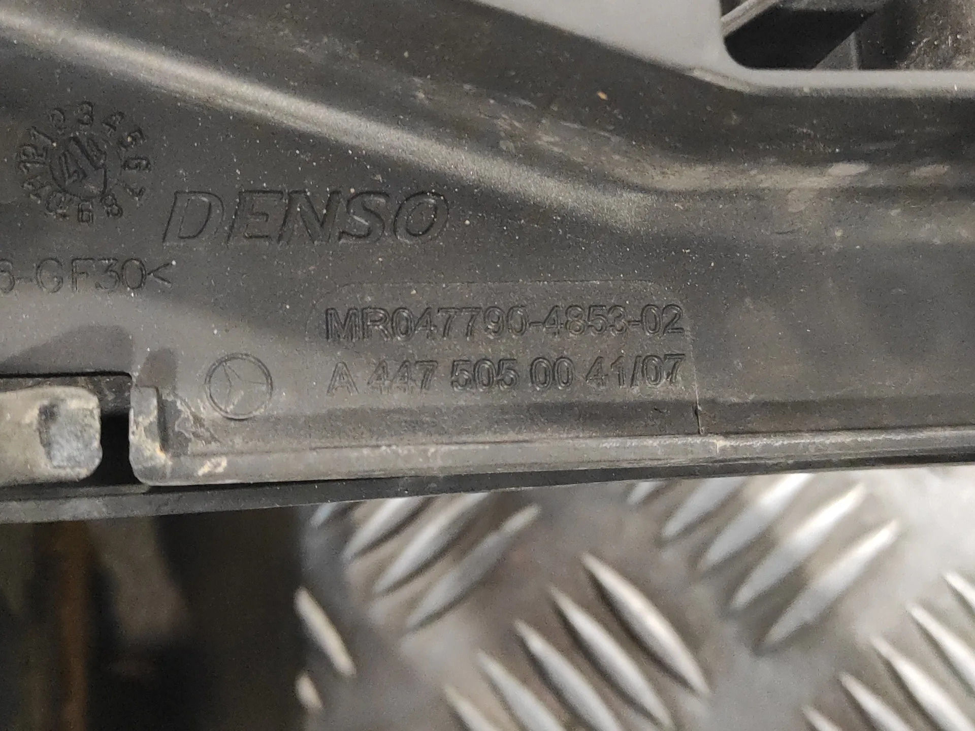 Condensador / Radiador Aire Acondicionado para Mercedes-Benz Vito Mixto (447)