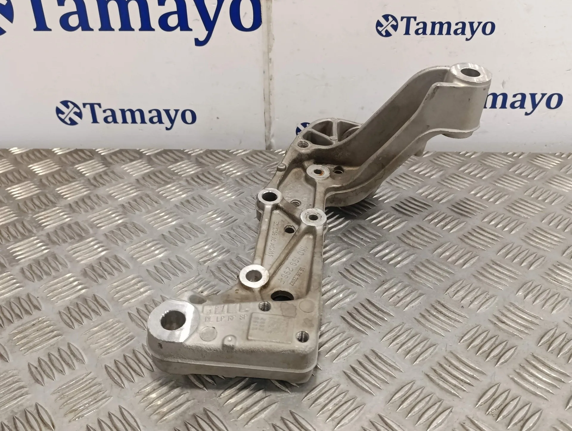 Soporte Brazo Suspension Delantero Derecho para Volkswagen Caddy Ka/Kb (2K)