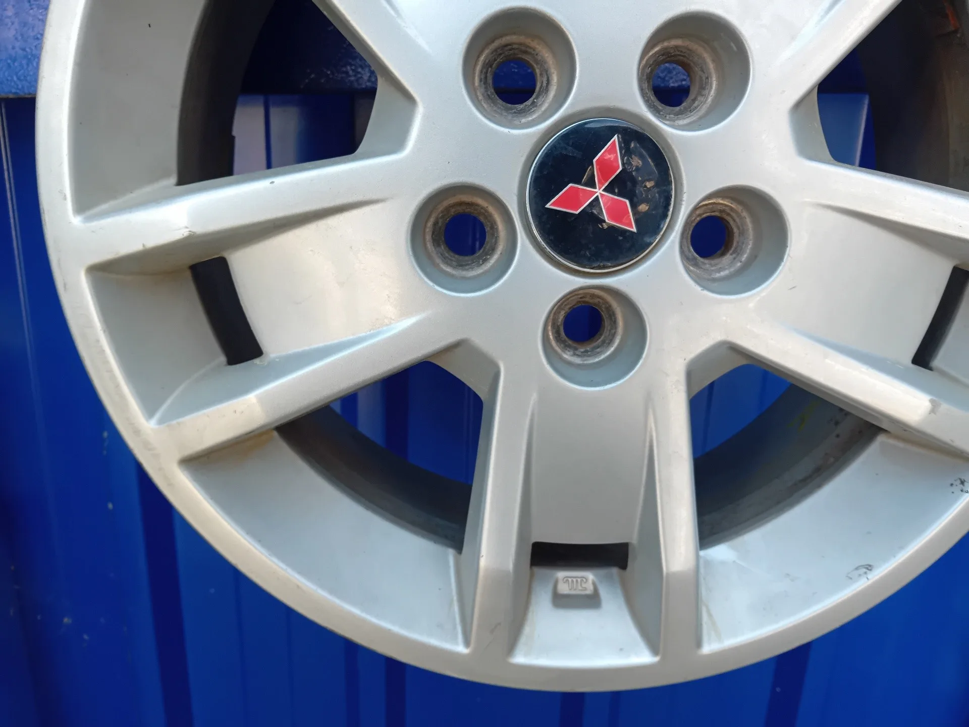 Llanta para Mitsubishi Lancer Berlina (Cy0)