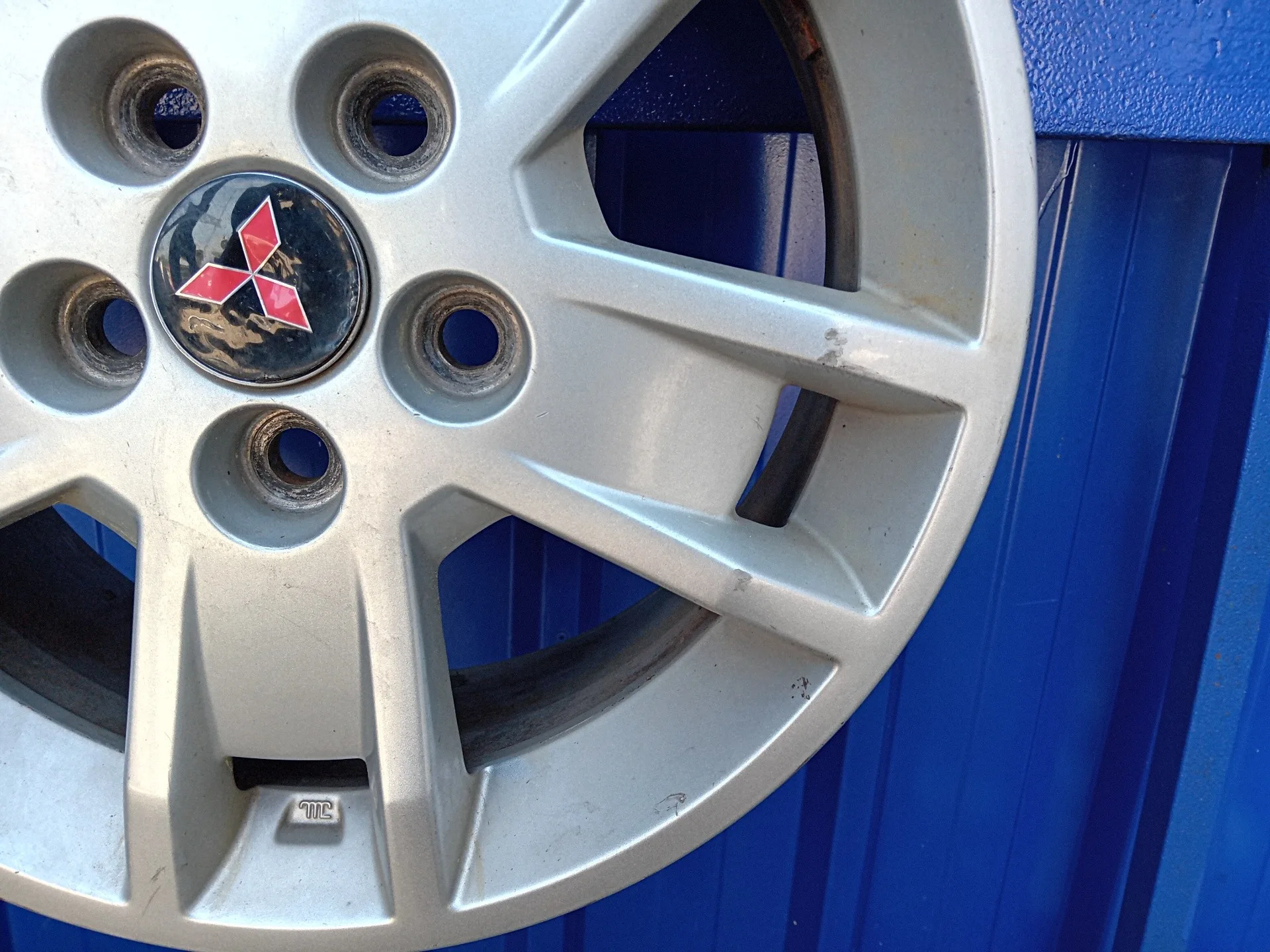 Llanta para Mitsubishi Lancer Berlina (Cy0)