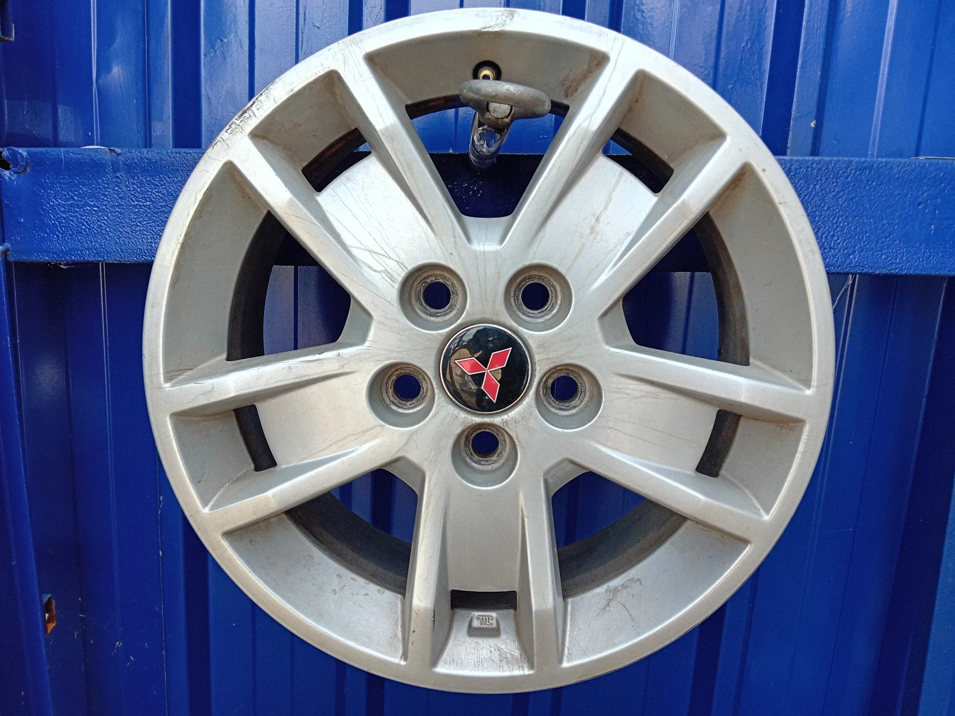 Llanta para Mitsubishi Lancer Berlina (Cy0)
