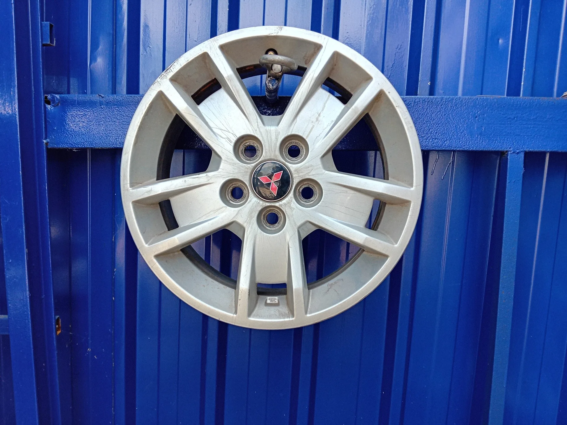 Llanta para Mitsubishi Lancer Berlina (Cy0)