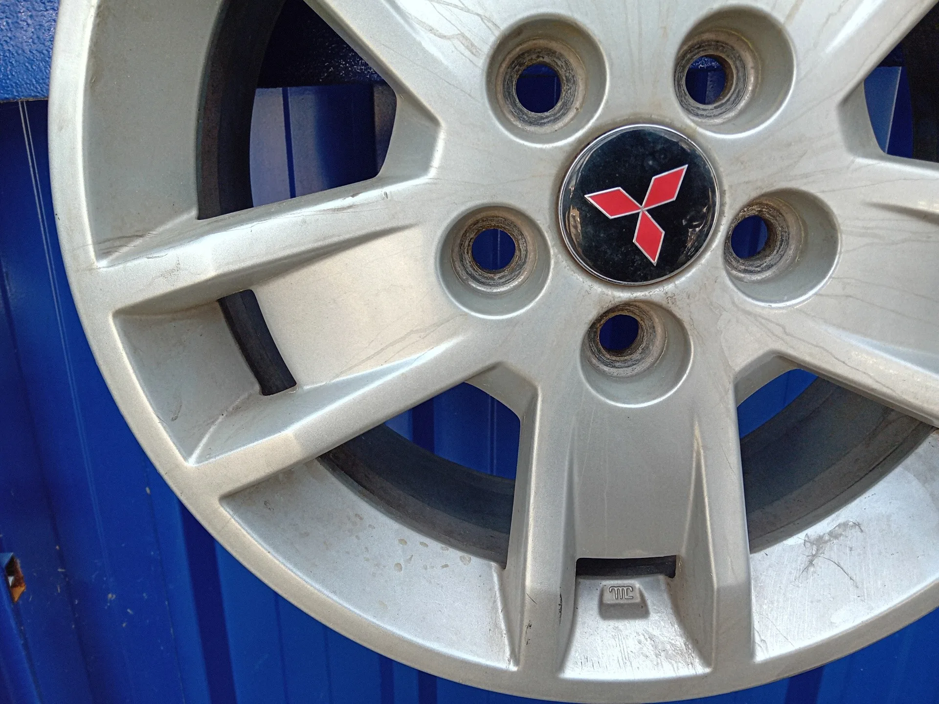 Llanta para Mitsubishi Lancer Berlina (Cy0)