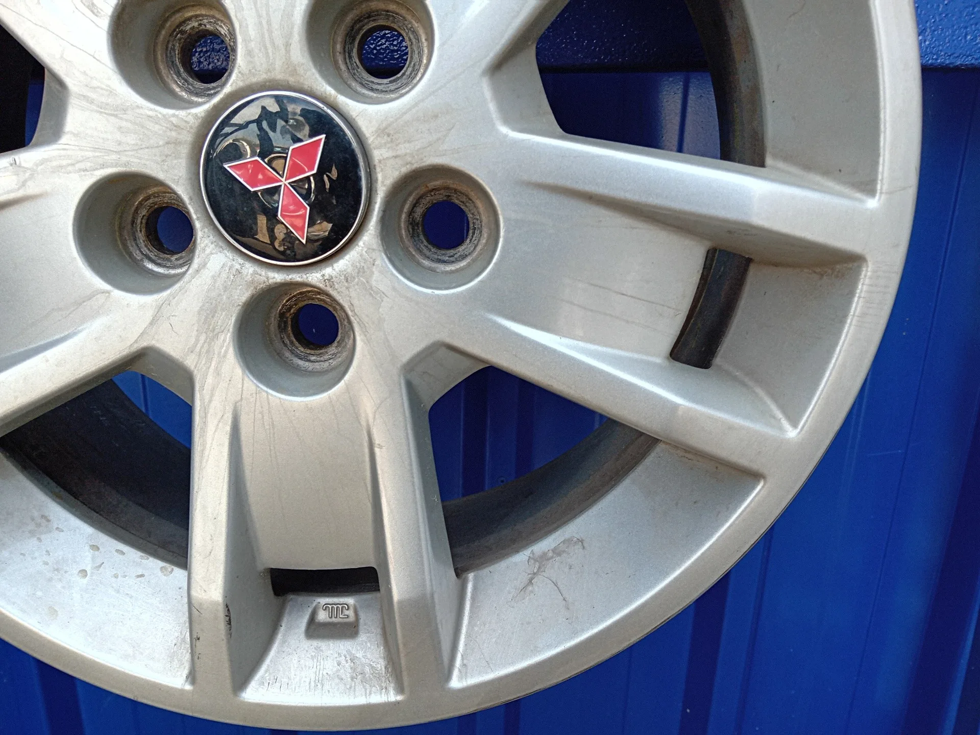 Llanta para Mitsubishi Lancer Berlina (Cy0)