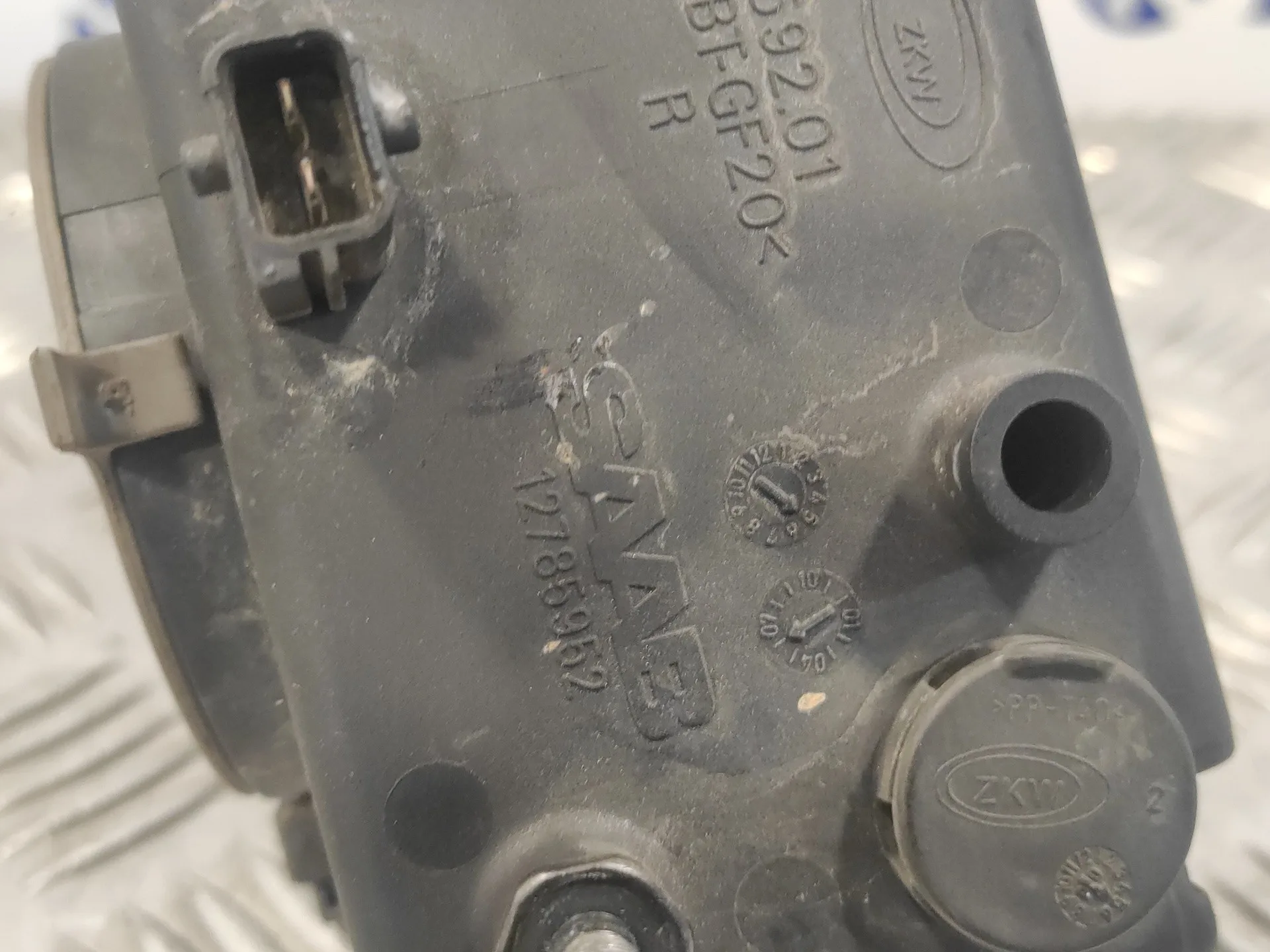 Faro Antiniebla Derecho para Saab 9-3 Sport Hatch