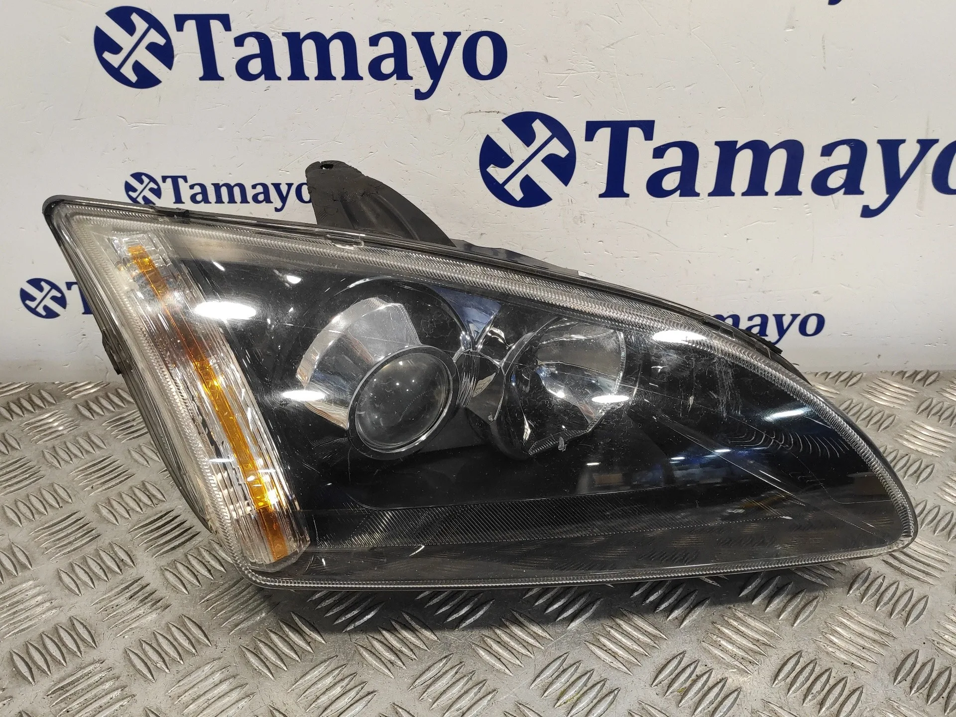 Faro Derecho para Ford Focus Berlina (Cap)