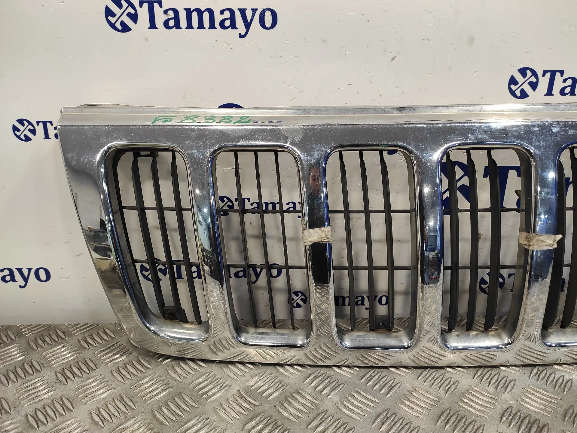 Rejilla Delantera para Chrysler Jeep Gr.cherokee (Wj/Wg)