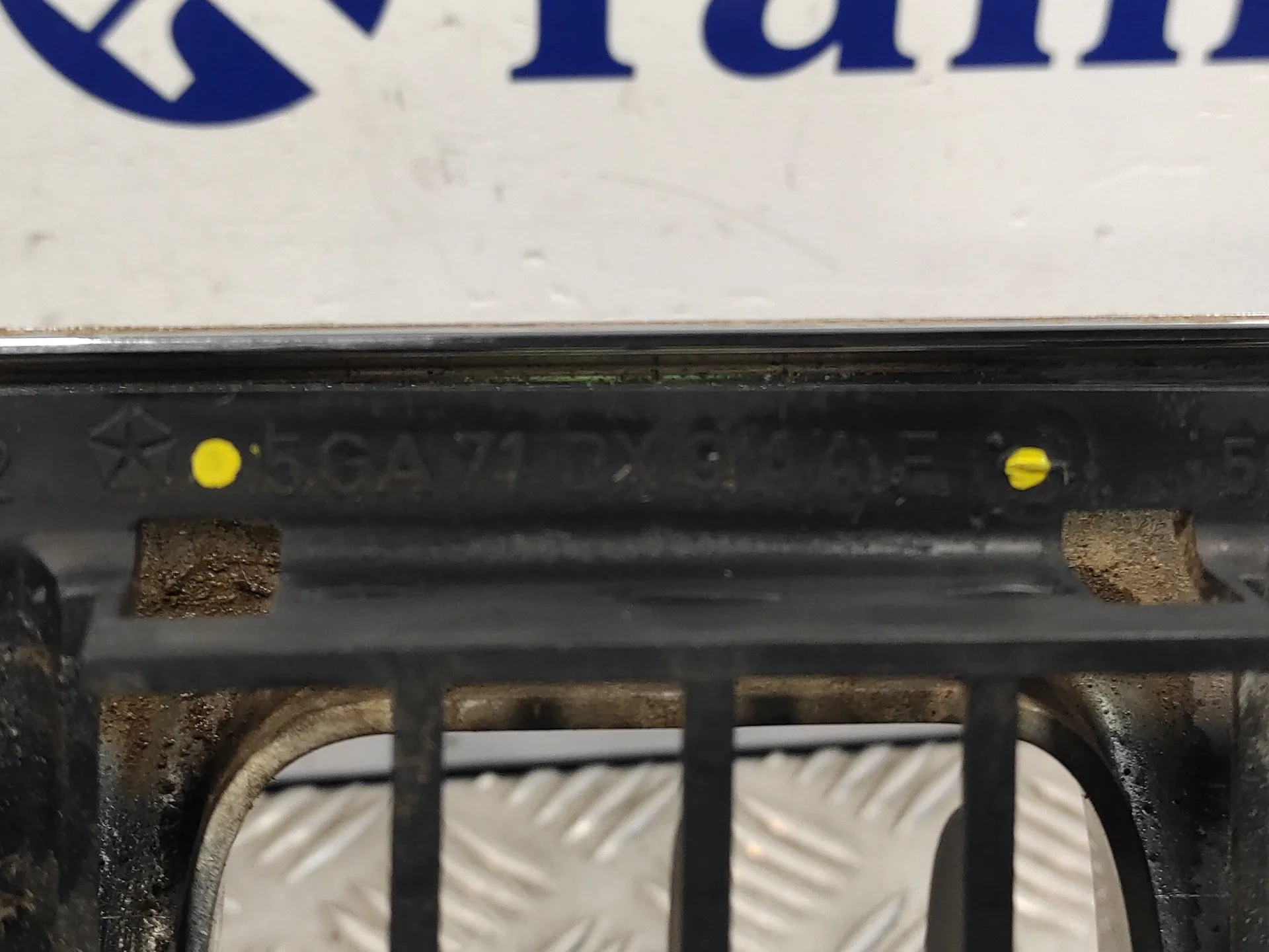 Rejilla Delantera para Chrysler Jeep Gr.cherokee (Wj/Wg)