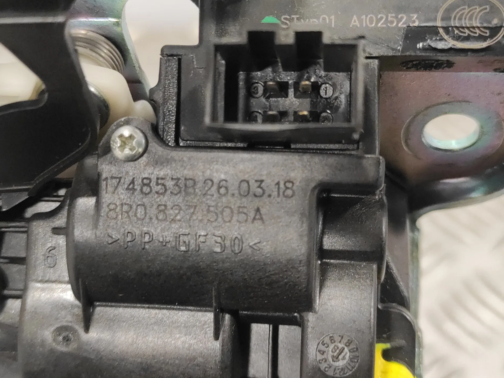 Cerradura Maletero / Porton para Audi A1 Sportback (8Xf)
