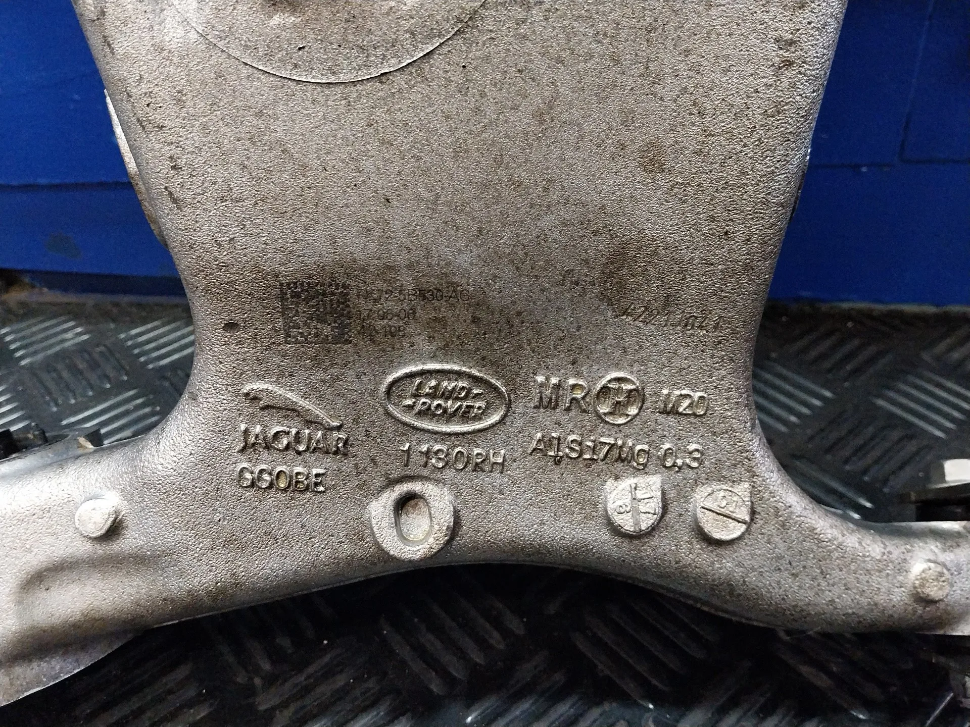 Brazo Suspension Inferior Trasero Derecho para Land Rover Discovery Sport