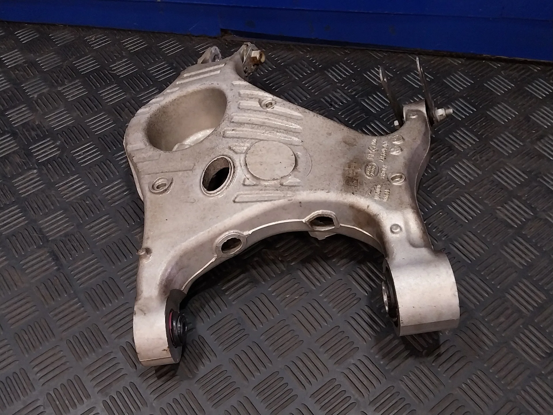 Brazo Suspension Inferior Trasero Derecho para Land Rover Discovery Sport