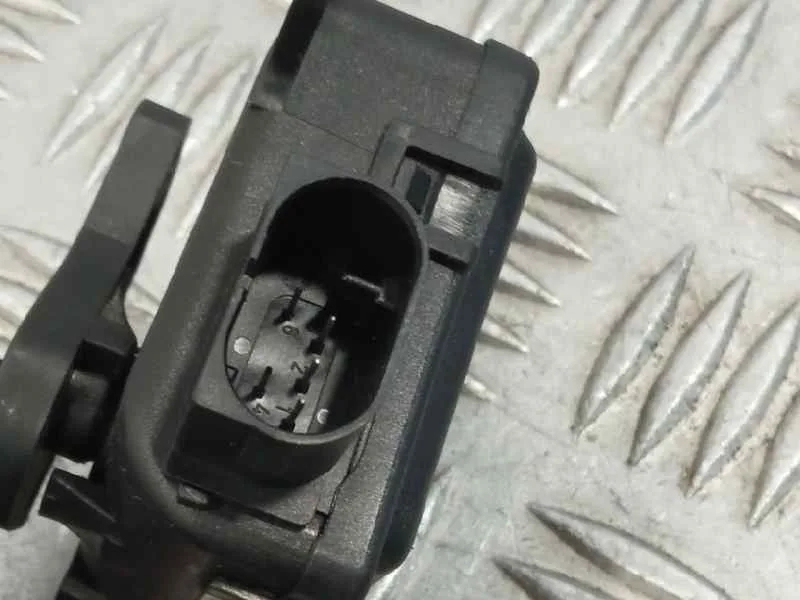 Motor Apertura Trampillas Climatizador para Seat Ibiza (6L1)