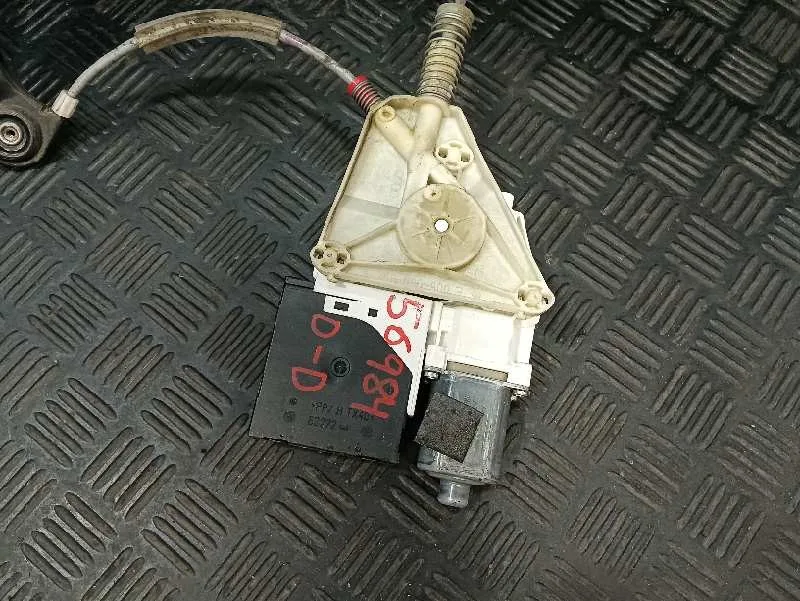 Elevalunas Delantero Derecho para Audi A3 (8P)