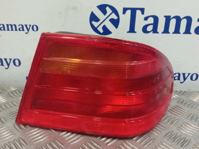 Piloto Trasero Derecho para Mercedes-Benz Clase E (W210) Berlina