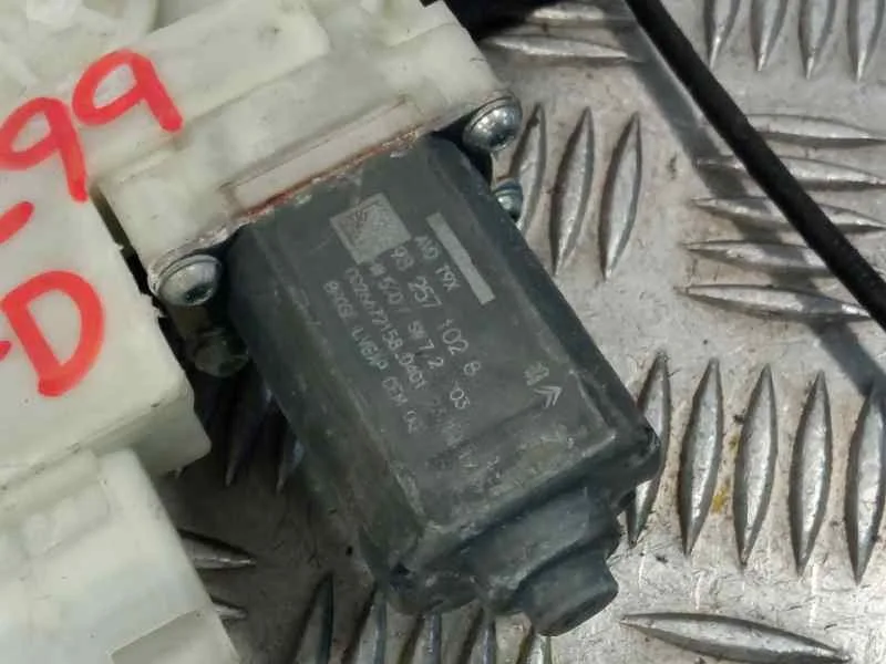 Elevalunas Delantero Derecho para Peugeot 308 Sw