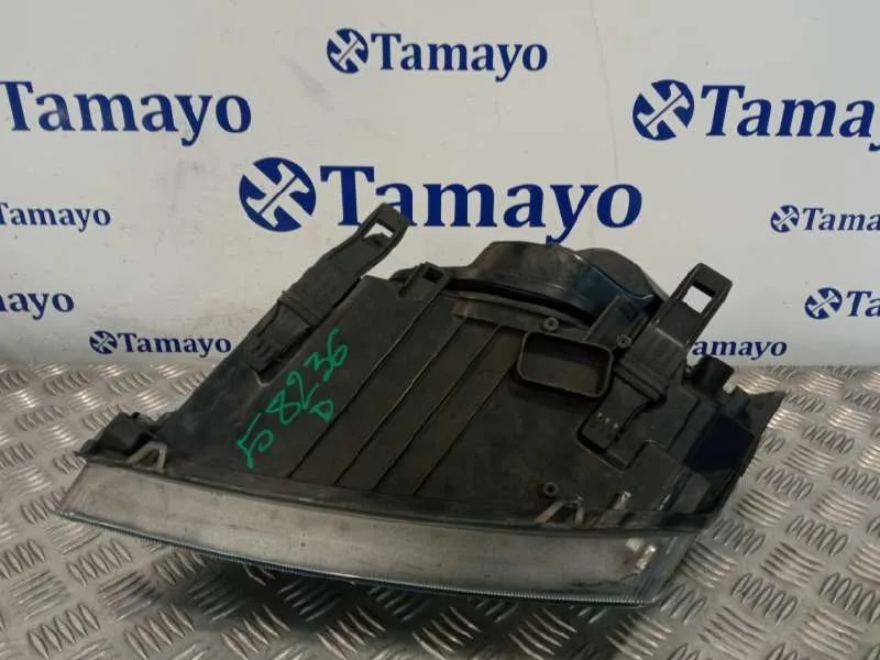 Faro Derecho para Ford Focus Berlina (Cap)
