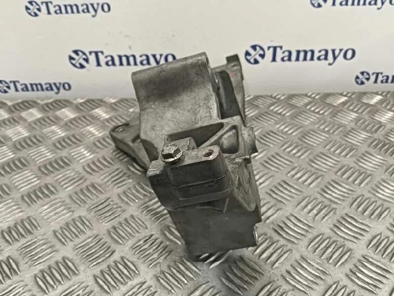 Soporte Alternador para Nissan Nt400 Cabstar (01/20214->)
