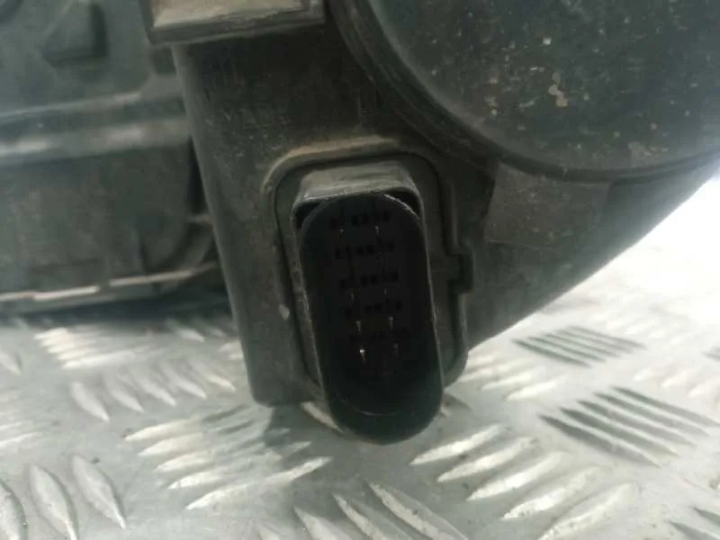 Faro Derecho para Seat Toledo (5P2)