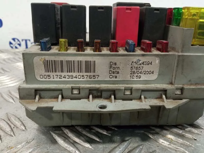 Caja Reles / Fusibles para Fiat Stilo (192)