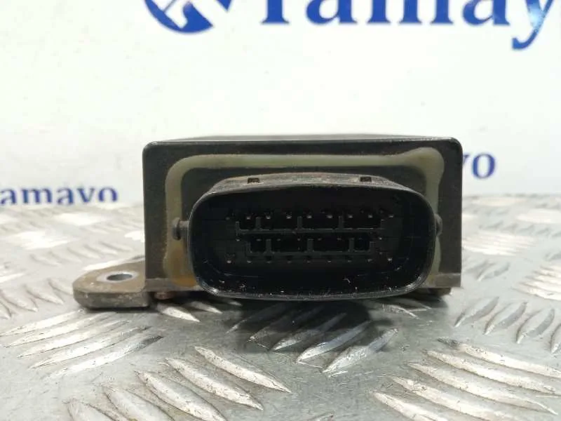Centralita Motor Uce para Mitsubishi Space Wagon (N80/N90)