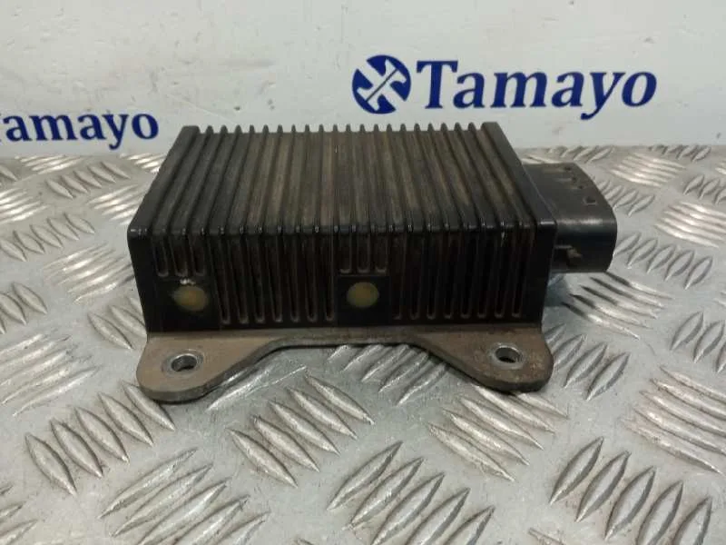 Centralita Motor Uce para Mitsubishi Space Wagon (N80/N90)