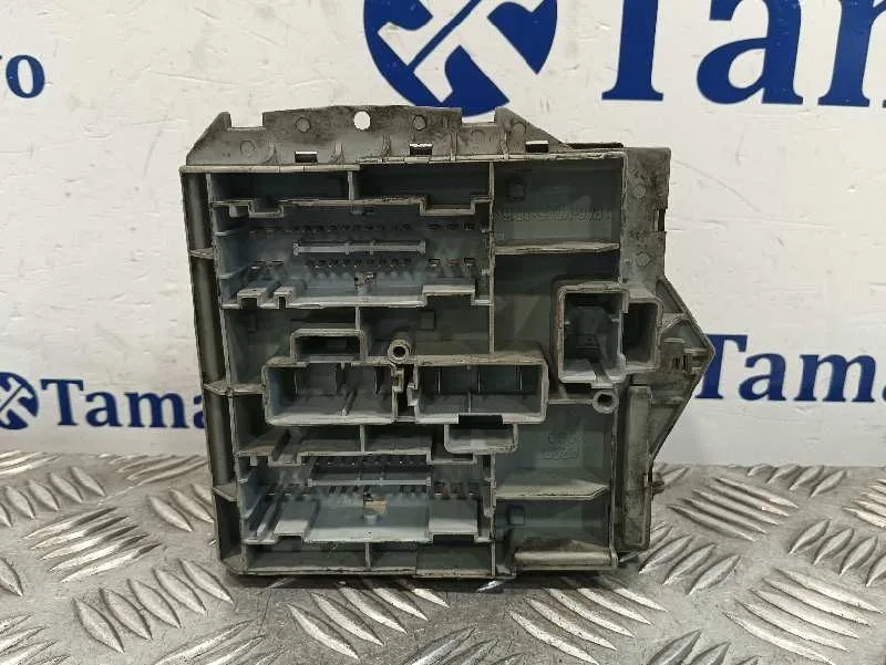 Caja Reles / Fusibles para Fiat Bravo (198)
