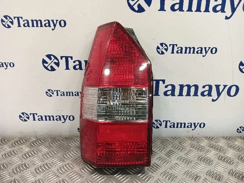 Piloto Trasero Izquierdo para Mitsubishi Space Wagon (N80/N90)