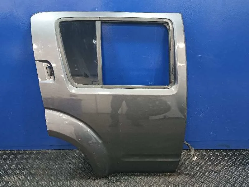 Puerta Trasera Derecha para Nissan Pathfinder (R51)