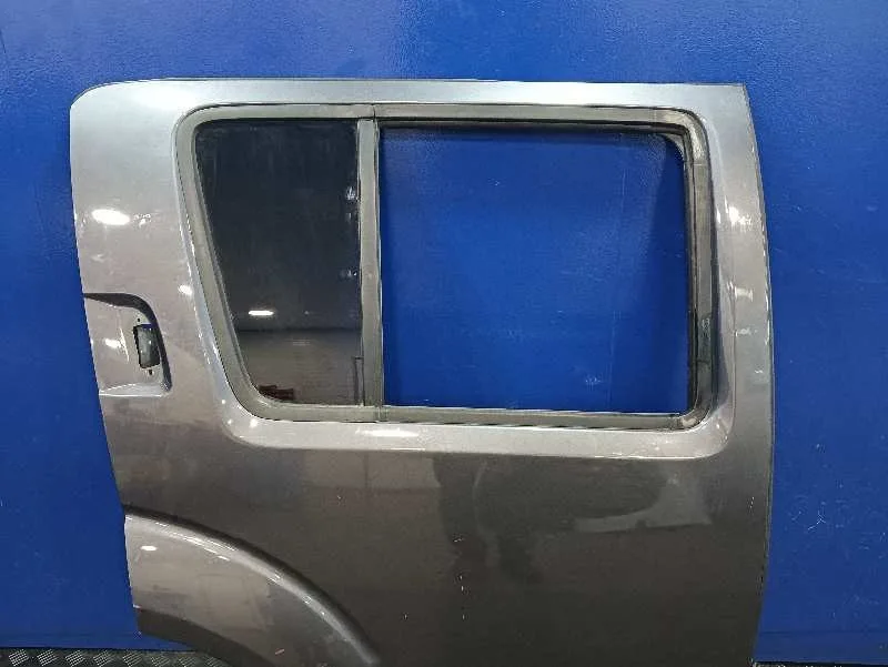 Puerta Trasera Derecha para Nissan Pathfinder (R51)