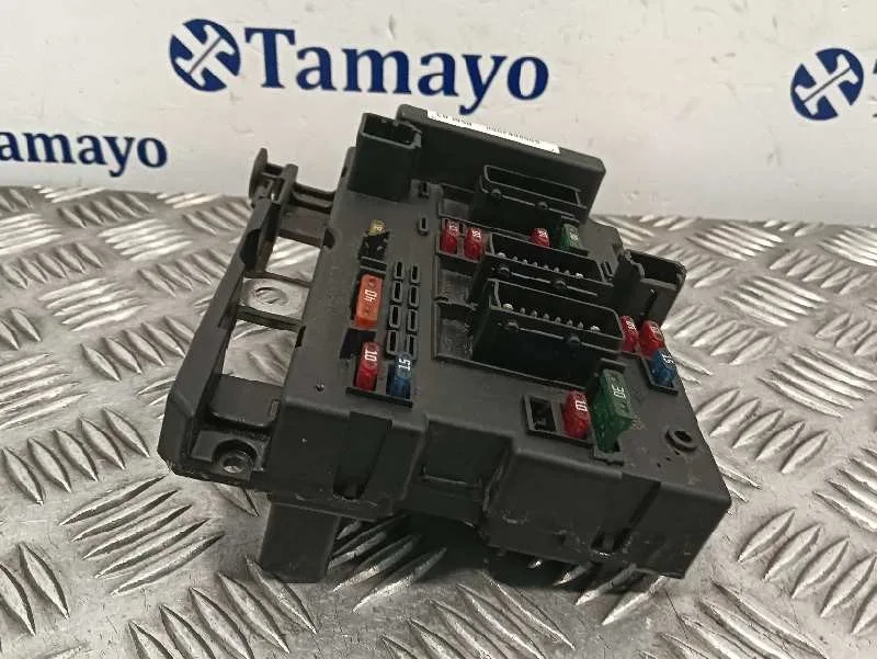 Caja Reles / Fusibles para Peugeot 307 Break / Sw (S1)