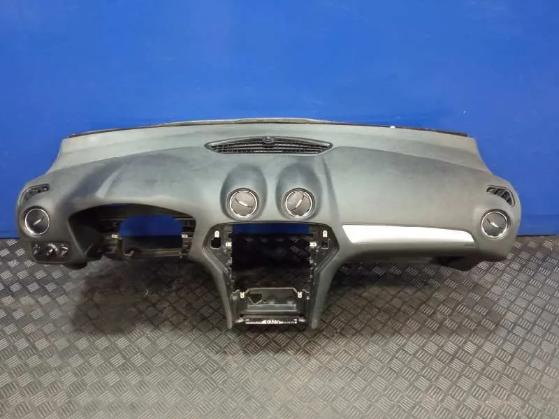 Salpicadero para Ford Mondeo Ber. (Ca2)