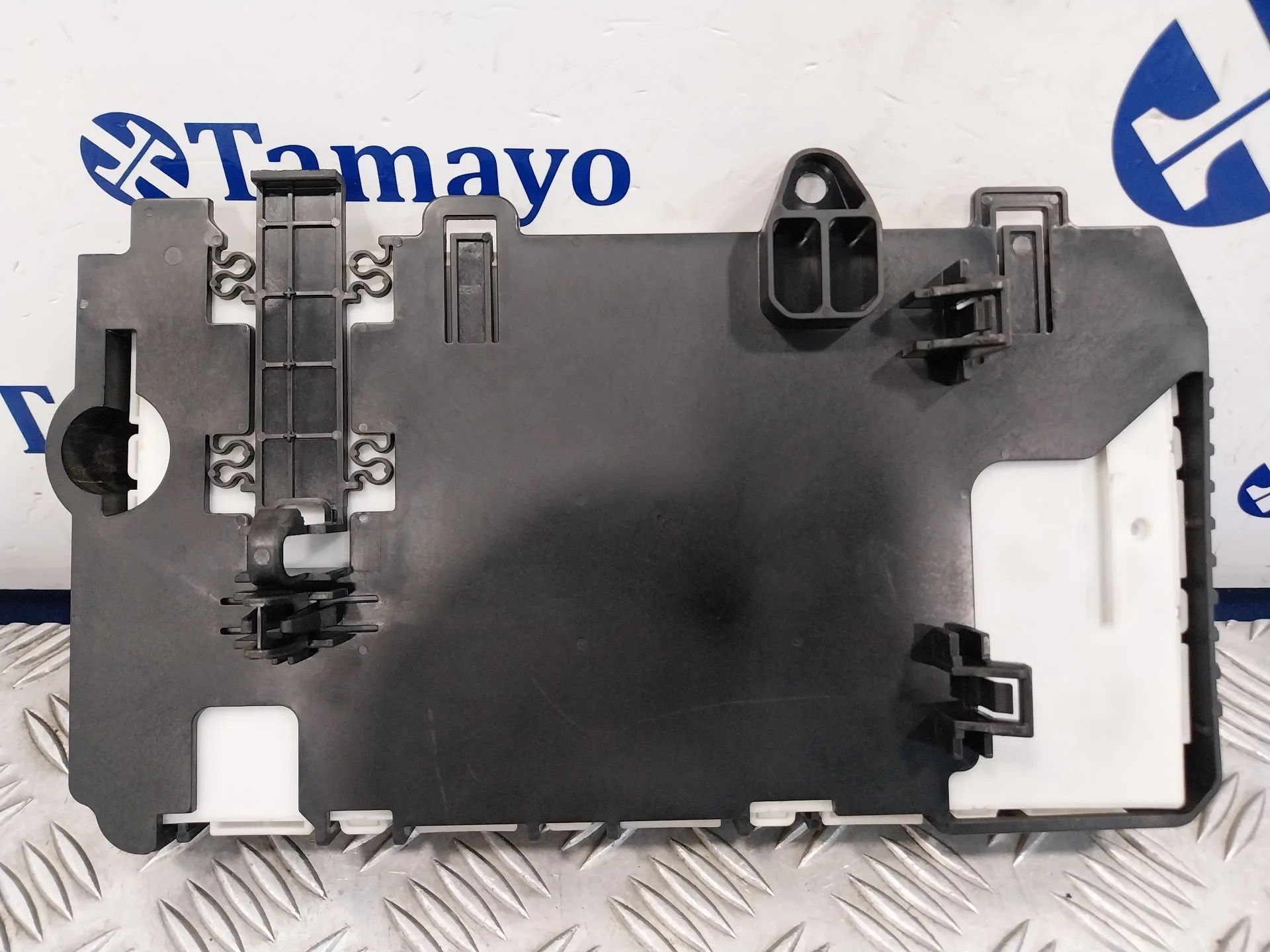 Caja Reles / Fusibles para Mini Countryman (F60)