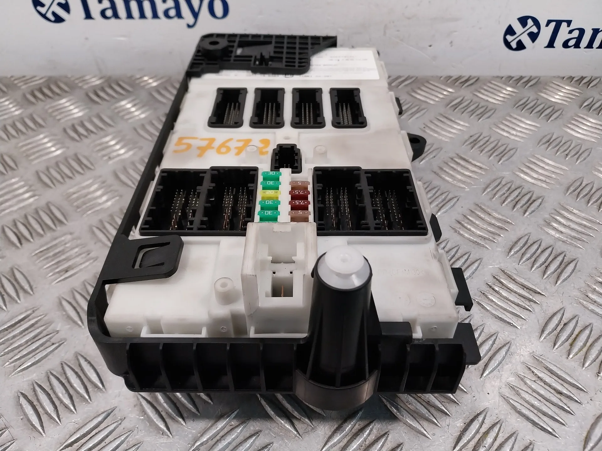 Caja Reles / Fusibles para Mini Countryman (F60)