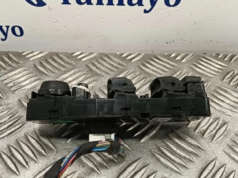 Mando Elevalunas Delantero Izquierdo para Bmw X3 (F25)