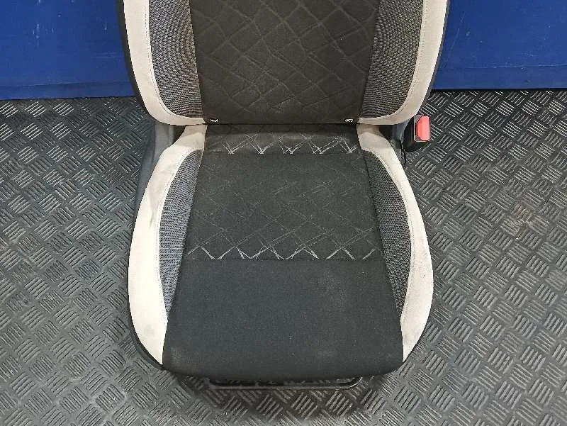 Asiento Delantero Derecho para Nissan Micra V (K14)