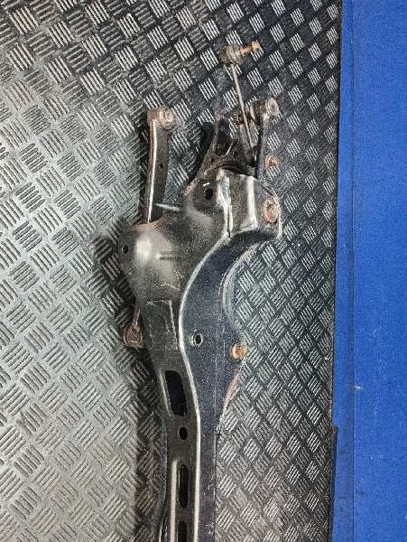 Puente Trasero para Kia Cee'd