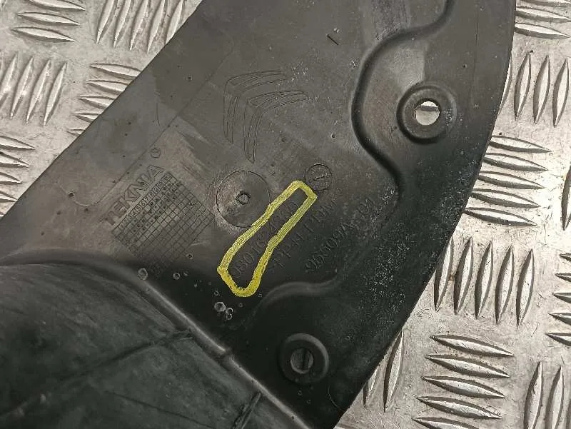 Plastico Paso Rueda Trasero Izquierdo para Citroën C4 Cactus