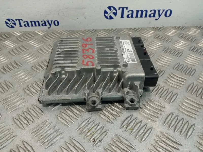 Centralita Motor Uce para Ford Focus Berlina (Cap)